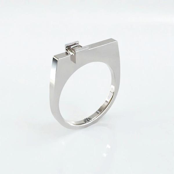 HE 4